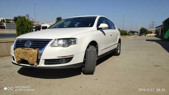 Volkswagen Passat 2010, 135,000 km - 1.8 l - Bakı