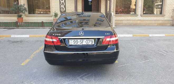 Mercedes E 250 2010, 236,000 km - 2.2 l - Bakı