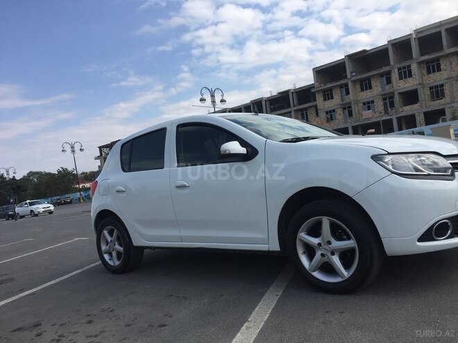 Renault Sandero 2014, 265,000 km - 1.6 l - Quba