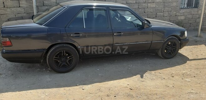 Mercedes E 220 1994, 429,228 km - 2.2 l - Bakı