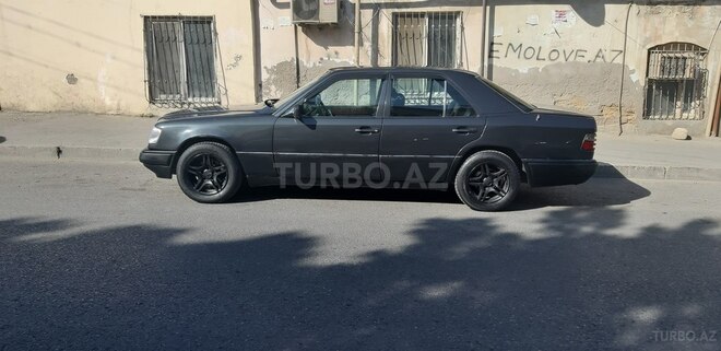 Mercedes E 220 1994, 429,228 km - 2.2 l - Bakı