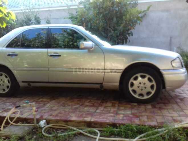 Mercedes C 180 1994, 267,000 km - 1.8 л - Bakı