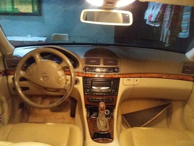Mercedes E 240 2003, 288,452 km - 2.6 l - Bakı