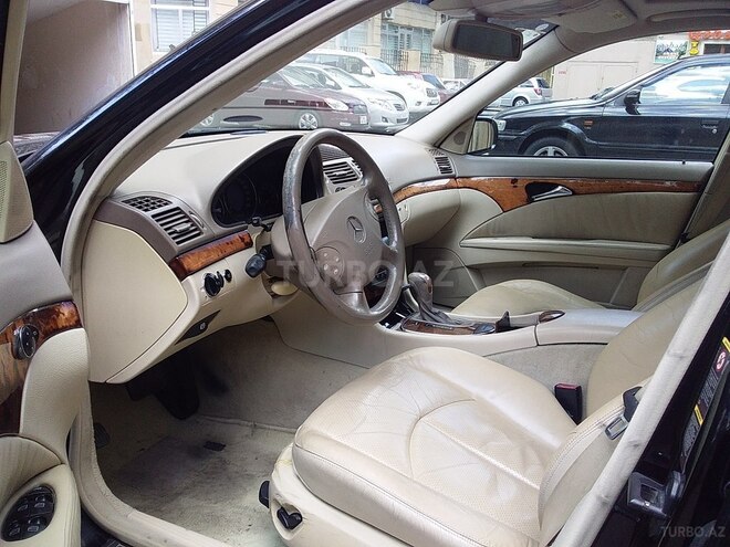 Mercedes E 240 2003, 288,452 km - 2.6 l - Bakı