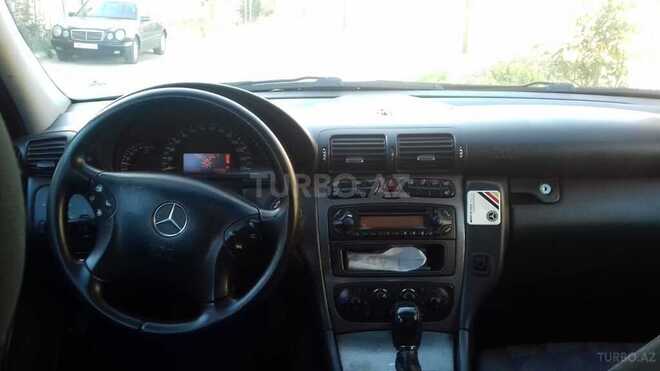 Mercedes C 200 2001, 300,000 km - 2.0 l - Bakı