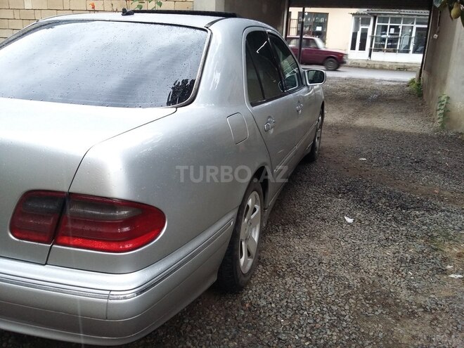 Mercedes E 220 2000, 300,000 km - 2.2 l - Sumqayıt