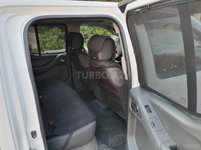 Nissan Navara 2014, 130,000 km - 2.5 л - Bakı
