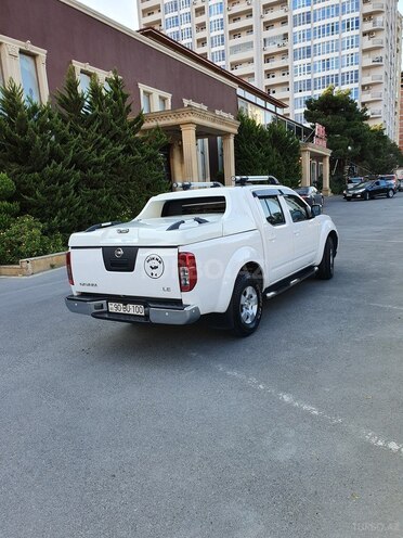 Nissan Navara 2014, 130,000 km - 2.5 л - Bakı