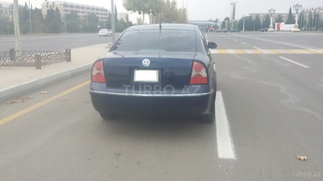 Volkswagen Passat 2003, 190,000 km - 1.8 l - Gəncə