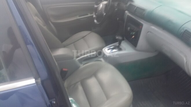 Volkswagen Passat 2003, 190,000 km - 1.8 l - Gəncə