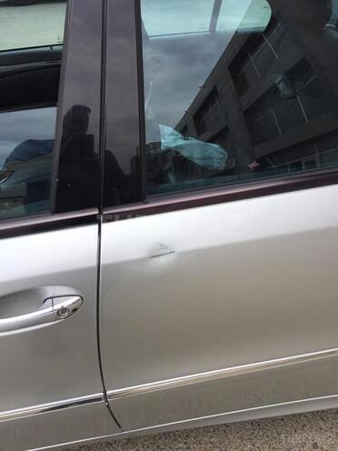 Mercedes E 320 2003, 208,000 km - 3.2 l - Bakı