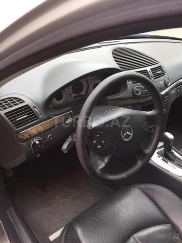 Mercedes E 320 2003, 208,000 km - 3.2 l - Bakı