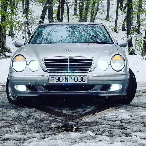Mercedes E 240 2000, 250,000 km - 2.4 l - Bakı