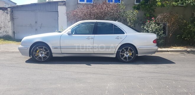 Mercedes E 240 2000, 250,000 km - 2.4 l - Bakı