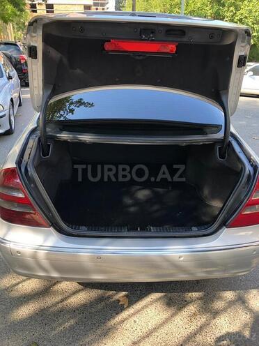 Mercedes E 220 2004, 267,000 km - 2.2 l - Bakı