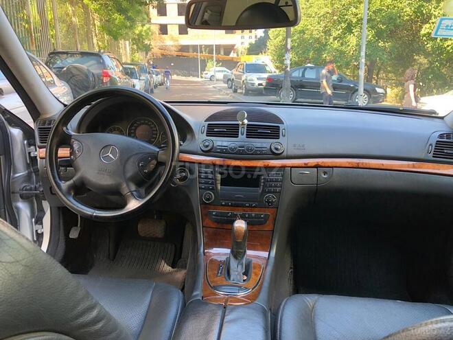 Mercedes E 220 2004, 267,000 km - 2.2 l - Bakı
