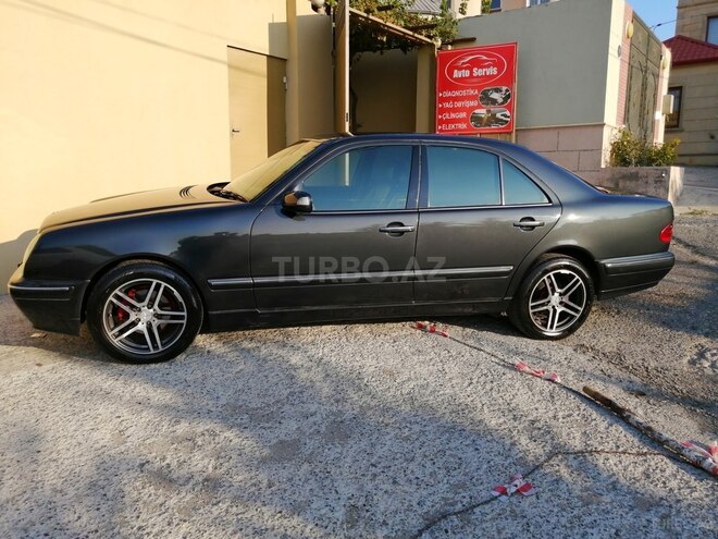 Mercedes E 230 1996, 213,677 km - 2.3 л - Bakı