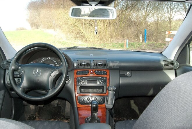 Mercedes C 220 2001, 432,732 km - 2.2 l - Bakı