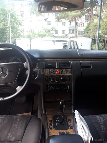 Mercedes E 230 1996, 540,000 km - 2.3 l - Bakı
