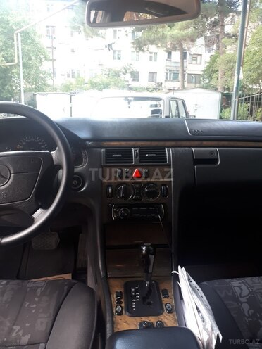 Mercedes E 230 1996, 540,000 km - 2.3 l - Bakı