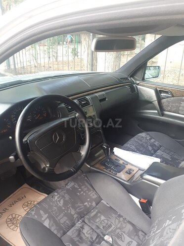 Mercedes E 230 1996, 540,000 km - 2.3 l - Bakı