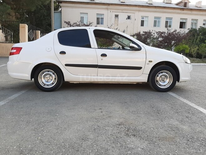 Iran Khodro Runna 2014, 180,000 km - 1.6 l - Sumqayıt