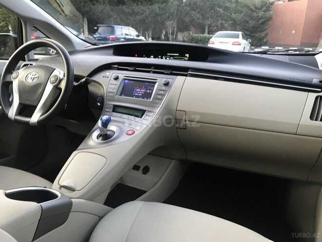 Toyota Prius 2012, 130,000 km - 1.8 л - Bakı
