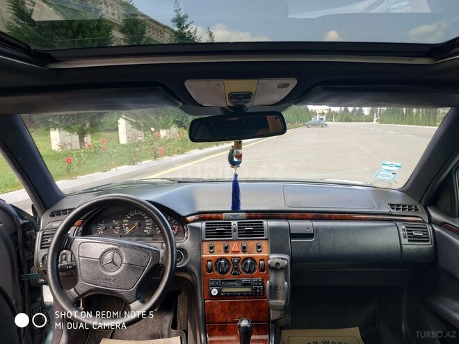 Mercedes E 240 1998, 372,000 km - 2.4 л - Gəncə
