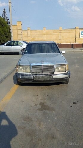 Mercedes E 200 1993, 369,856 km - 2.0 л - Bakı