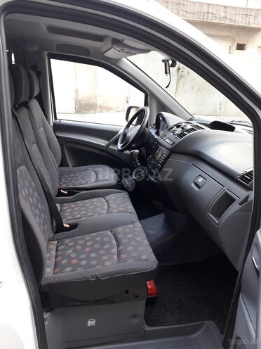 Mercedes Vito 111 2010, 182,000 km - 2.2 л - Bakı