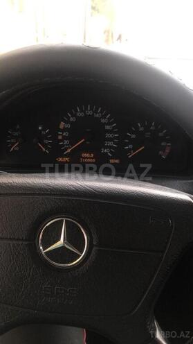 Mercedes E 240 1999, 311,000 km - 2.4 l - Bakı