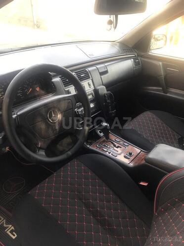 Mercedes E 240 1999, 311,000 km - 2.4 l - Bakı
