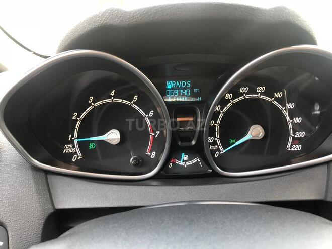 Ford Fiesta 2013, 69,000 km - 1.6 l - Bakı