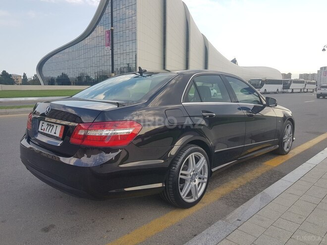 Mercedes E 220 2011, 110,000 km - 2.2 л - Bakı
