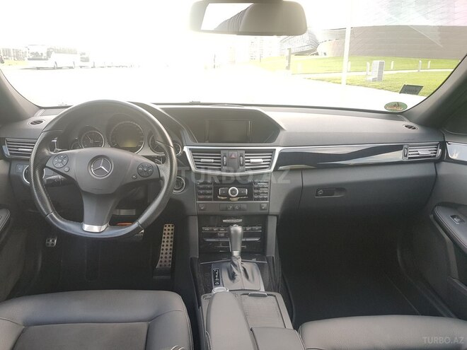 Mercedes E 220 2011, 110,000 km - 2.2 л - Bakı