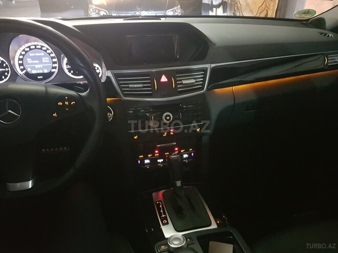 Mercedes E 220 2011, 110,000 km - 2.2 л - Bakı