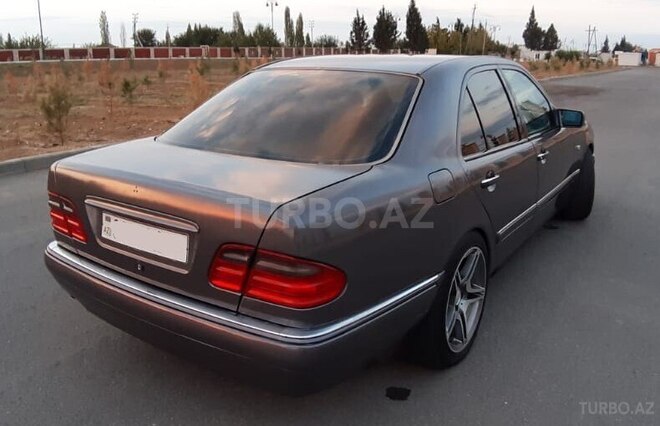 Mercedes E 230 1996, 251,236 km - 2.3 l - Bakı