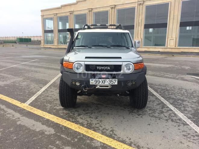 Toyota FJ Cruiser 2009, 39,000 km - 4.0 л - Gəncə