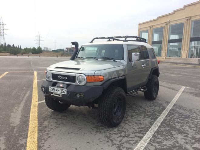 Toyota FJ Cruiser 2009, 39,000 km - 4.0 л - Gəncə