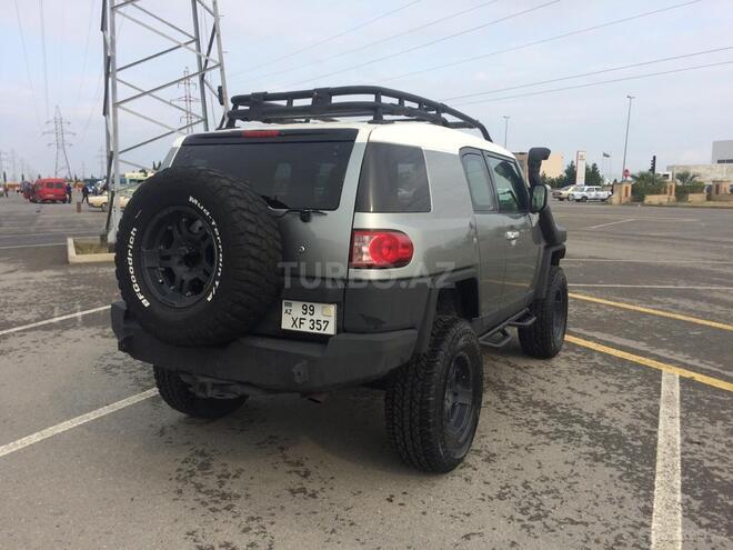 Toyota FJ Cruiser 2009, 39,000 km - 4.0 л - Gəncə