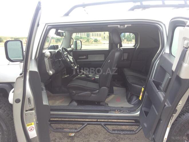 Toyota FJ Cruiser 2009, 39,000 km - 4.0 л - Gəncə