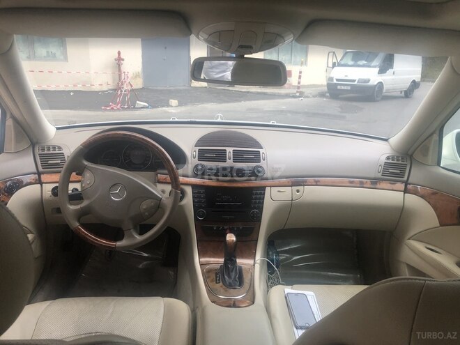 Mercedes E 240 2003, 300,000 km - 2.6 l - Bakı