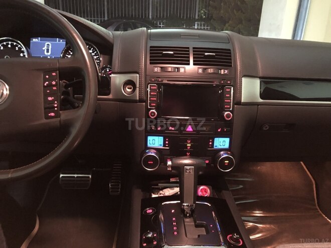 Volkswagen Touareg 2010, 99,500 km - 6.0 л - Bakı