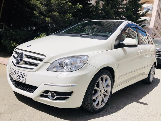 Mercedes B 180 2011, 75,500 km - 1.7 l - Bakı