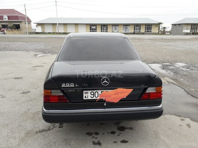 Mercedes E 200 1993, 450,000 km - 2.0 l - Göyçay