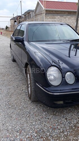 Mercedes E 220 2000, 302,500 km - 2.2 л - Bakı