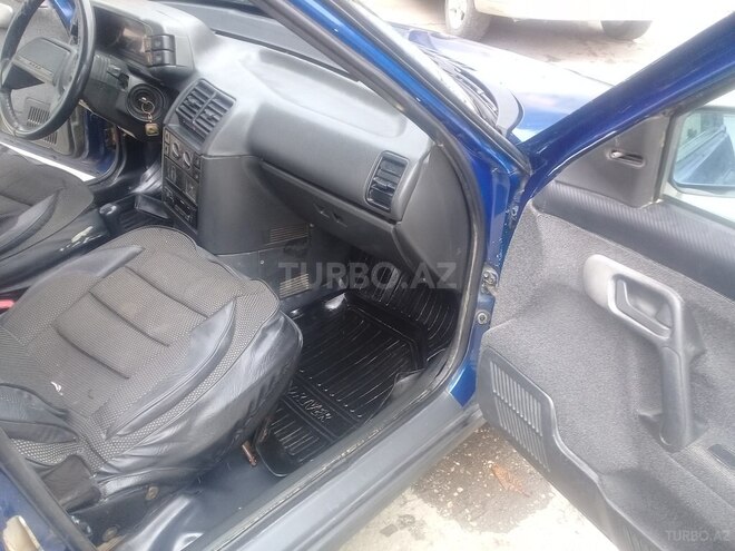 LADA (VAZ) 2112 2002, 200,000 km - 1.5 l - Qusar
