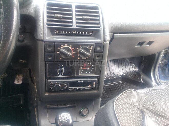 LADA (VAZ) 2112 2002, 200,000 km - 1.5 l - Qusar
