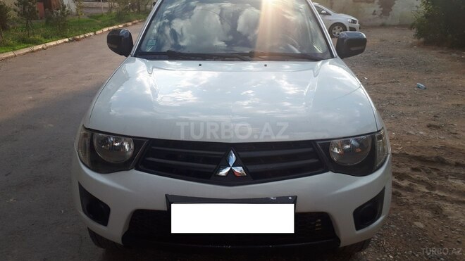 Mitsubishi L200 2011, 190,000 km - 2.5 l - Bakı