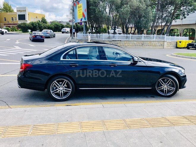 Mercedes E 220 2017, 54,500 km - 2.2 l - Bakı